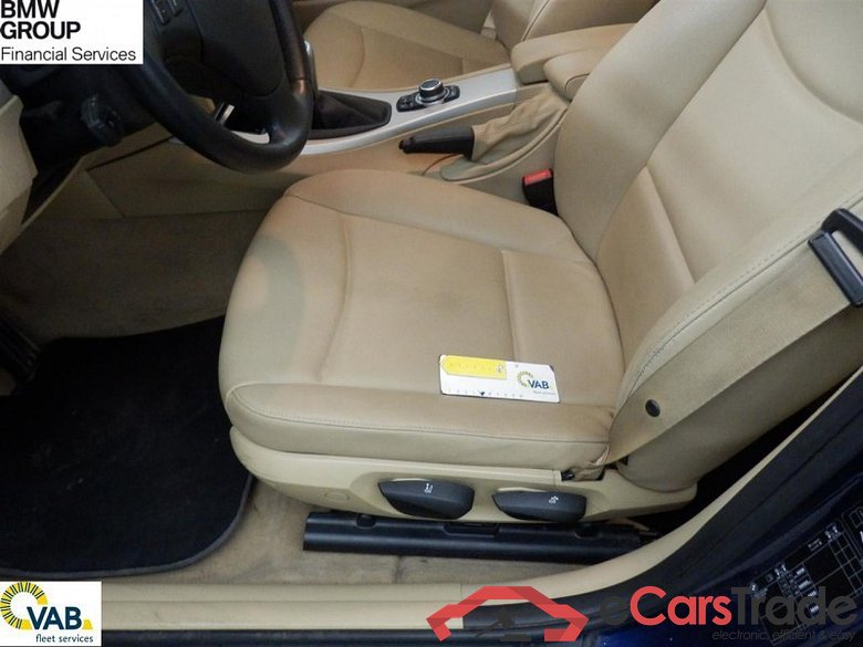 BMW 320D  EFF. BUSINESS LINE + LEDER + NAVI PRO + PDC AR *KOPPELING + VLIEGWIEL VERVANGEN OP 119074KM* #6