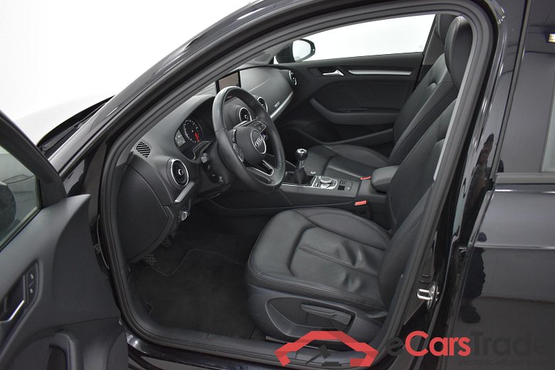 Audi A3 SB 1.6 TDi Pano Xenon Navi Leather Klima PDC ... #5