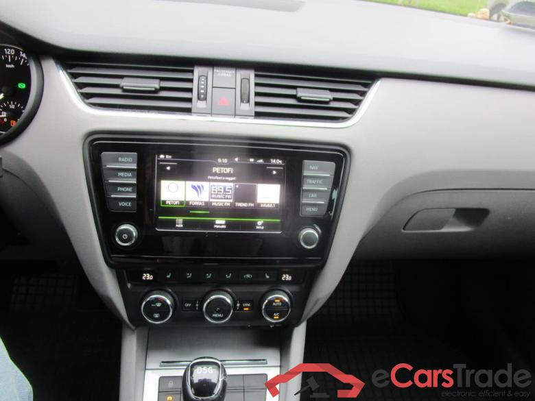 Skoda Octavia Combi Skoda Octavia (kifutó) Combi Clever 2.0 CR TDI DSG 150 LE 5d #5