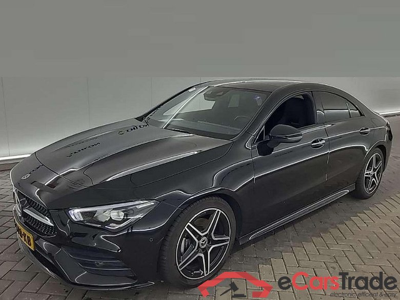 Mercedes CLA 180 d Aut. AMG Night Pano Widescreen Ambient LED-Xenon Navi Sport-Leather-Alcantara Camera KeylessGo Klima PDC ...