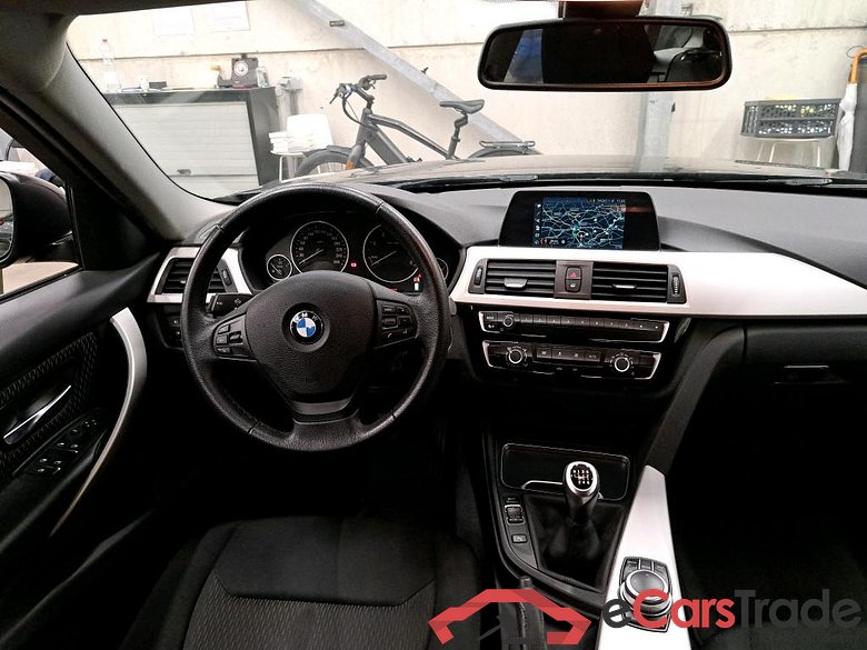 BMW 318 d LED-Xenon Navi KeylessGo Klima PDC ... #3