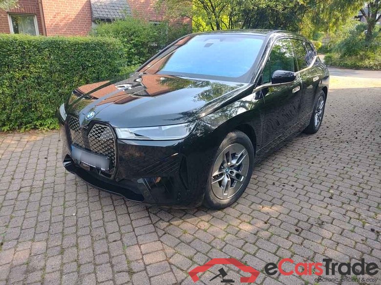 Bmw 40 xDrive Sport Baureihe iX #3