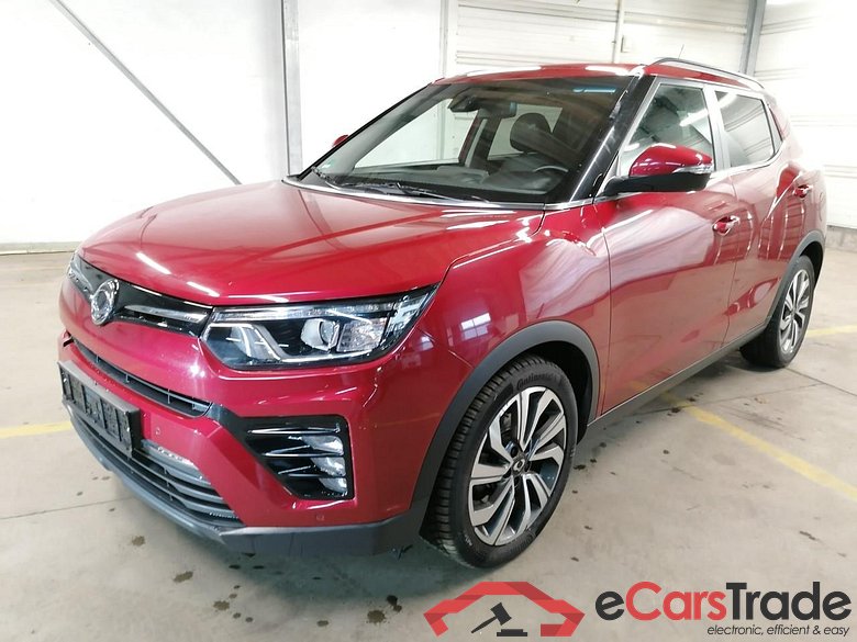 Ssangyong Black Line 4x4 Tivoli #1
