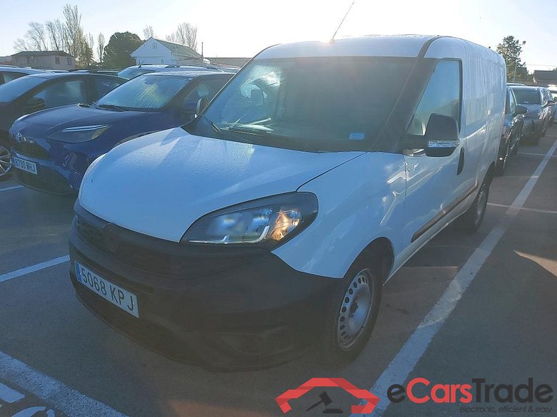 Fiat Cargo Base 1.4 T-Jet Nat. Power CNG E6 FIAT Doblò Cargo/2015/3P/furgón derivado de turismo Cargo Base 1.4 T-Jet Nat. Power CNG E6