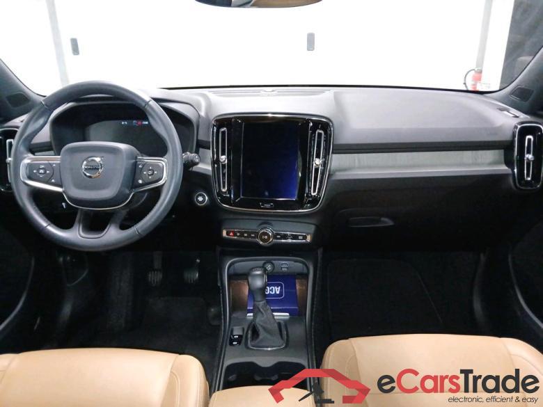 Volvo XC40 2.0 D3 Inscription Pano LED-Xenon Harman-Kardon Virtual Leather Navi KeylessGo Klima PDC ... #4