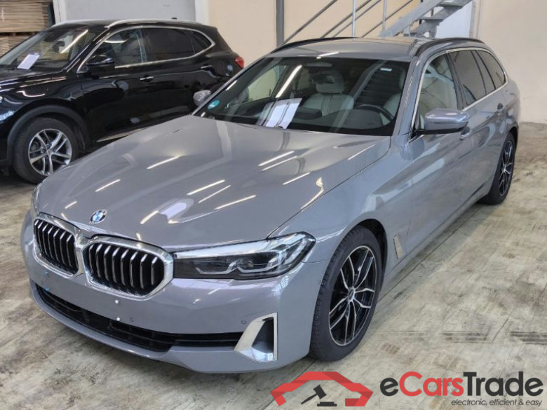 BMW 5-Serie Touring ´16 Baureihe 5 Touring 520 d Luxury Line 2.0 140KW AT8 E6d
