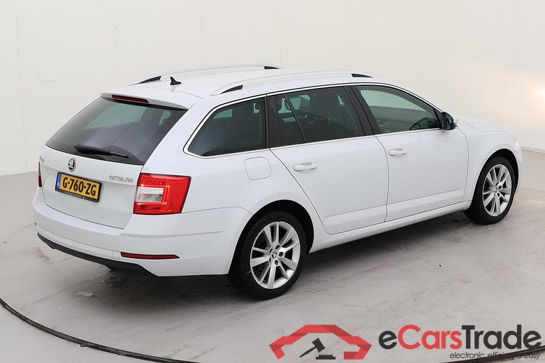 SKODA Octavia Combi 110 kW #5