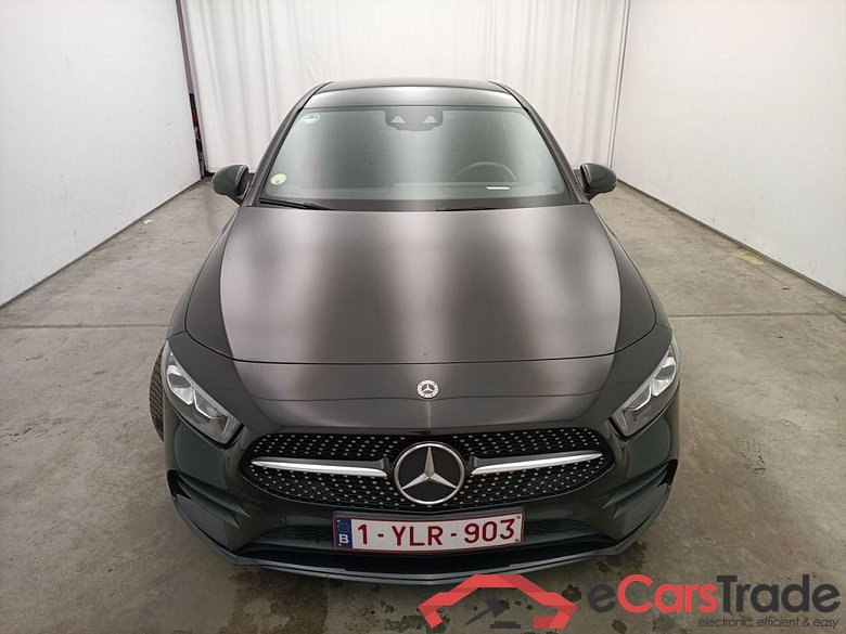 Mercedes-Benz A-Klasse Limousine A 180d Business Solution Aut. 4d