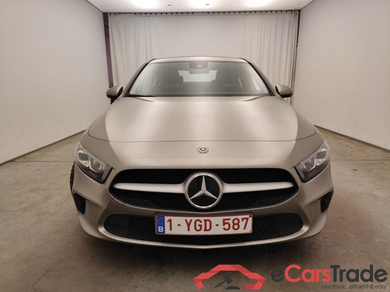 Mercedes-Benz A-Klasse Limousine A 180d Business Solution Aut. 4d