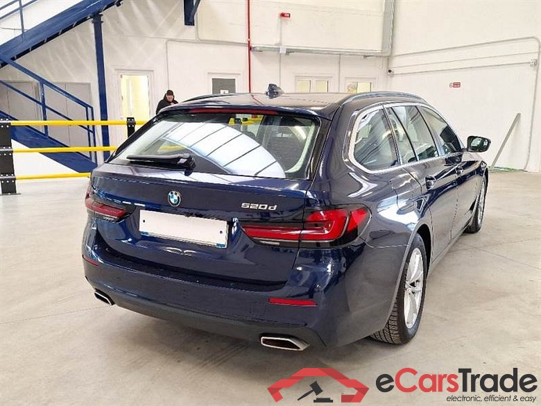 BMW 23 BMW SERIE 5 / 2020 / 5P / STATION WAGON 520D AUT BUSINESS MH48V TOURING #2