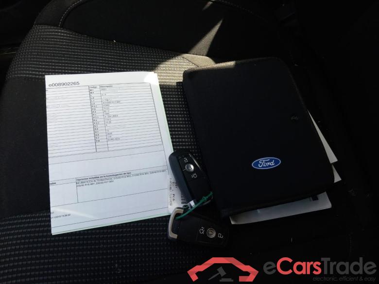 Ford 2.0 TDCi 110kW (150CV) Titanium 235 FORD Mondeo / 2014 / 5P / berlina con portón 2.0 TDCi 110kW (150CV) Titanium 235 #5