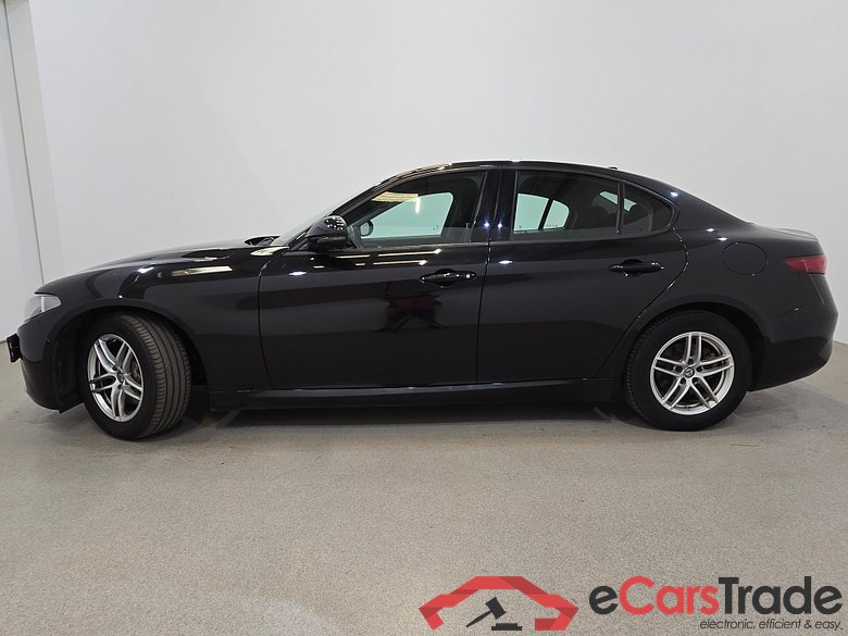 Alfa Romeo Giulia 2.2d Aut. Navi KeylessGo Camera Klima PDC ... #2