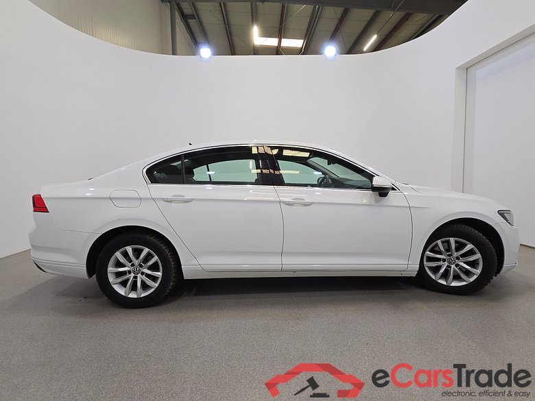 Volkswagen Passat 2.0 TDI Comfortline Aut. LED Navi Sport-Seats KeylessGo Klima PDC ... #5