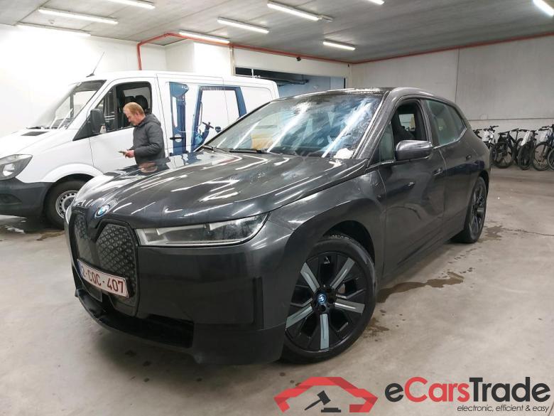 BMW I - BMW IX xDrive40 326PK Pack Innovation & Heated Steering Wheel & Multifunctional Seats Front & Comfort Access & Electric Towing Hook & Pano Roof & 21 Inch  * ELECTRIC * #1