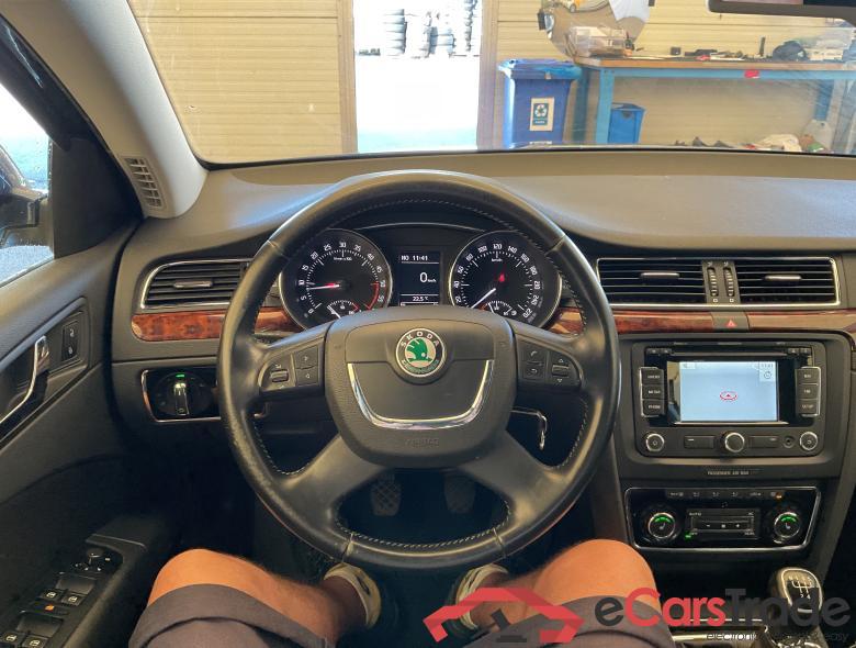 Skoda Superb Combi 1.6 CRTDI Elegance Xenon Navi Leather Klima PDC ... #5