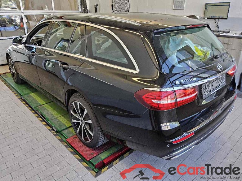 Mercedes-Benz E -Klasse T-Modell (BM 213)(06.2016->) DE - Kb5 E 300 de EU6d, T de Avantgarde 4Matic (EURO 6d), (Facelift) 2020 - 2023 #4