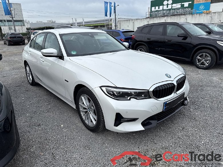 BMW 3-Serie ´18 Baureihe 3 Lim. 320 e Sport Line 2.0 150KW AT8 E6d #2