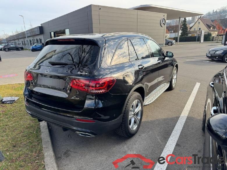 Mercedes GLC ´15 GLC -Klasse GLC 300 de 4Matic (253.911)AMG 2.0 AMG Line 225KW AT9 E6d #4