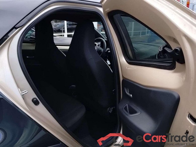 TOYOTA Aygo X 1.0 VVT-i MT Pulse #5