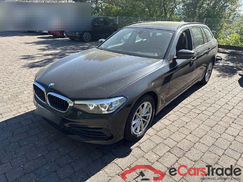 BMW 5-Serie Touring ´16 Baureihe 5 Touring 520 d xDrive Sport Line 2.0 140KW AT8 E6dT #1