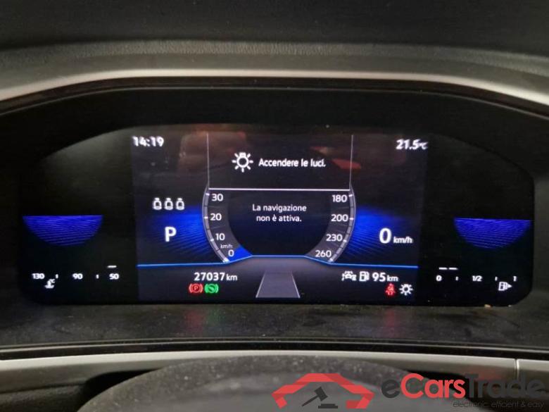 Volkswagen 8 VOLKSWAGEN T-ROC / 2021 / 5P / SUV 2.0 TDI SCR LIFE DSG #4