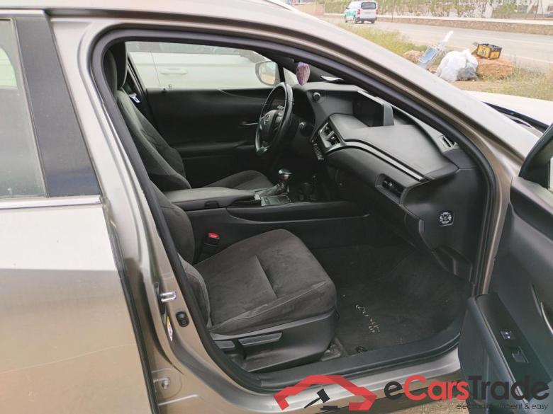 Lexus 2.0 250h Business Navigation (CX) LEXUS UX / 2018 / 5P / todoterreno 2.0 250h Business Navigation (CX) #6