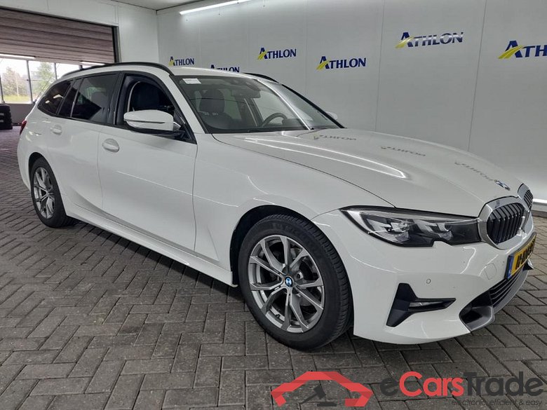 BMW 3-serie Touring 318dA Corporate Executive 5D 110kW #2
