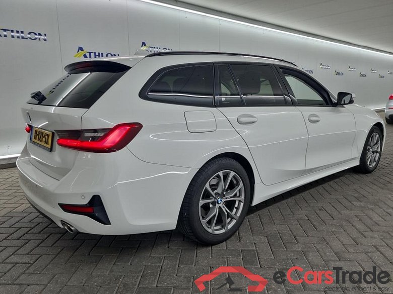 BMW 3-serie Touring 318dA Corporate Executive 5D 110kW #3