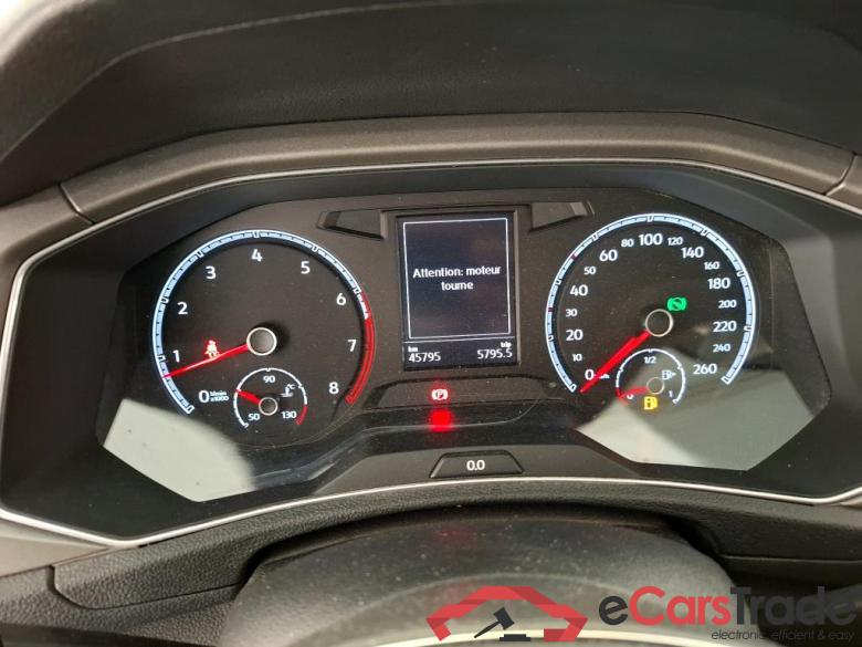 Volkswagen 1.5 TSI 150 EVO LOUNGE BUSINESS DSG7 VOLKSWAGEN T-Roc / 2017 / 5P / SUV 1.5 TSI 150 EVO LOUNGE BUSINESS DSG7 #6