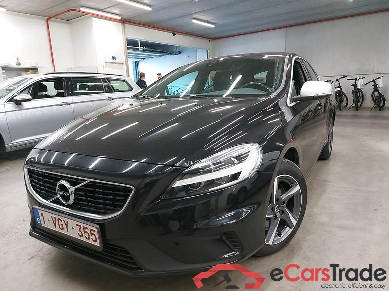 VOLVO - VOL V40 D2 120PK Geartronic R-Design Pack Professional & Winter & Comfort Climate #1