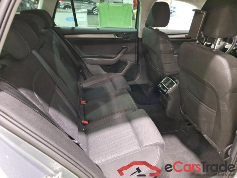 SKODA SUPERB COMBI - 2019 1.4 TSI PHEV Style DSG #6