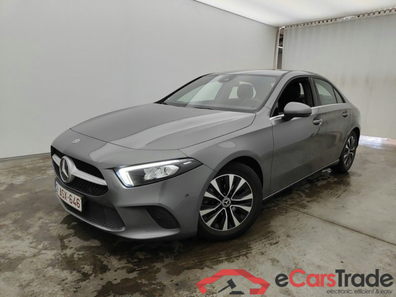 Mercedes-Benz A-Klasse Limousine A 180d Business Solution Aut. 4d