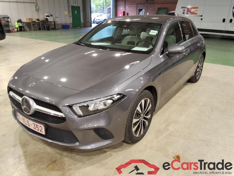 MERCEDES-BENZ A-CLASS 1.3 A 250 E DCT #1