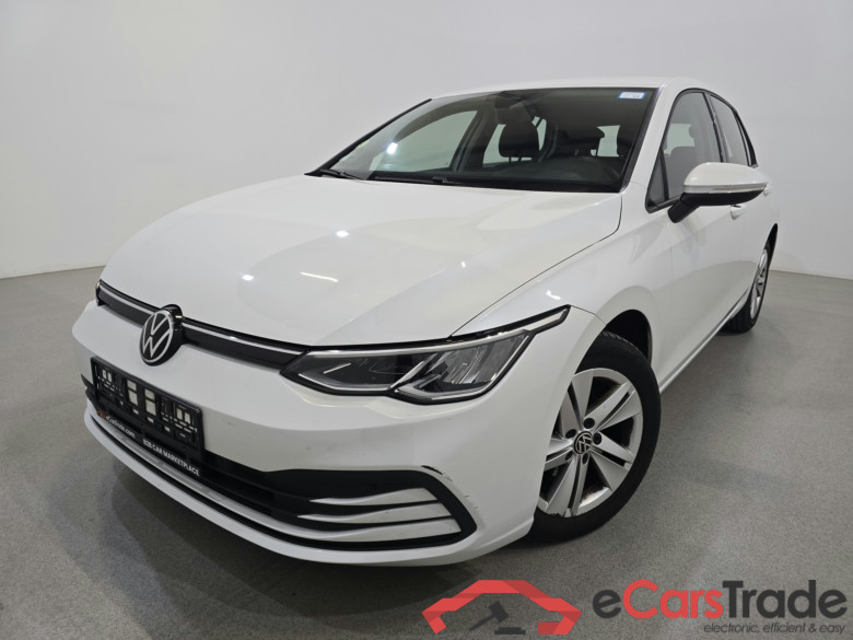 Volkswagen Golf 2.0 TDi Life Aut. LED Virtual ACC Navi KeylessGo Camera Klima PDC ... #1