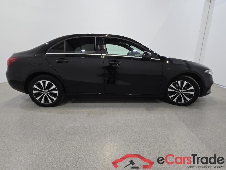 Mercedes A 250e Limousine Plug-In Hybrid Aut. LED-Xenon Navi-Pro 1/2 Sport-Leather KeylessGo Camera Klima PDC ... #5 Mercedes A 250e Limousine Plug-In Hybrid Aut. LED-Xenon Navi-Pro 1/2 Sport-Leather KeylessGo Camera Klima PDC ... #5