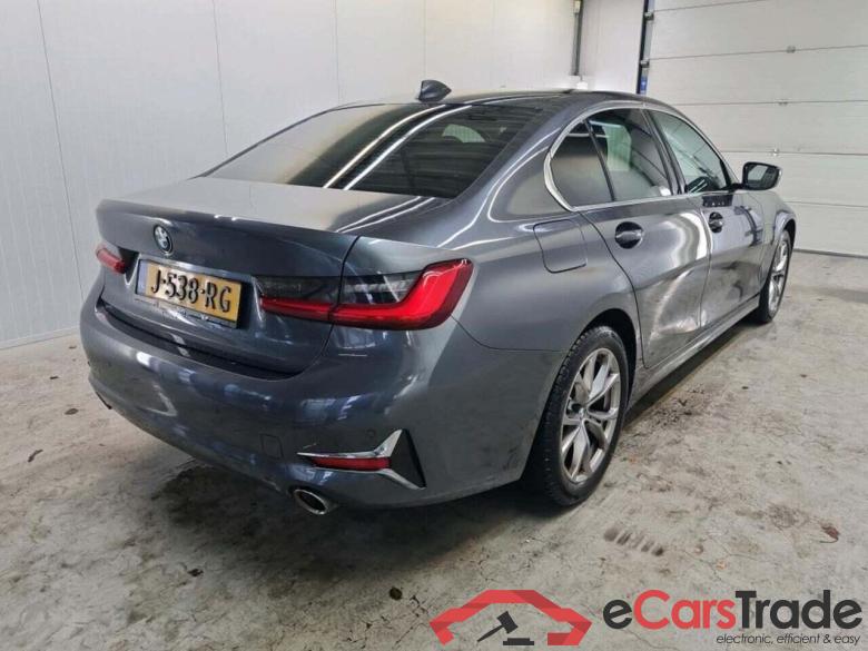 BMW 3-serie 318i High Exe. Ed. #2 BMW 3-serie 318i High Exe. Ed. #2
