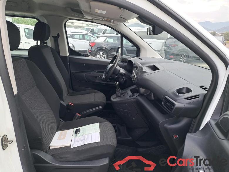 Berlingo Combi Live M 1.5 BlueHDi 100CV MT5 E6dT #6 Berlingo Combi Live M 1.5 BlueHDi 100CV MT5 E6dT #6