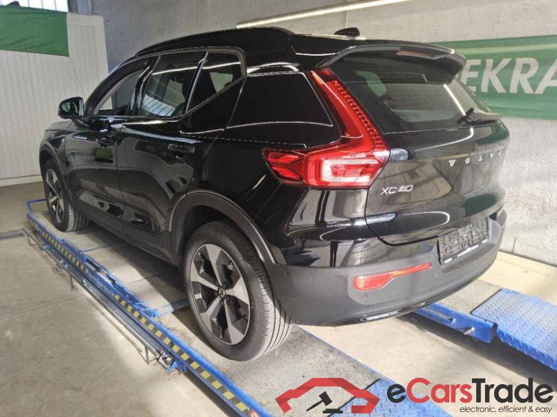 Volvo XC40 (2017->) DE - SUV5 B4 2WD EU6d, Plus Dark (EURO 6d), (Facelift) 2022 - 2024 #4