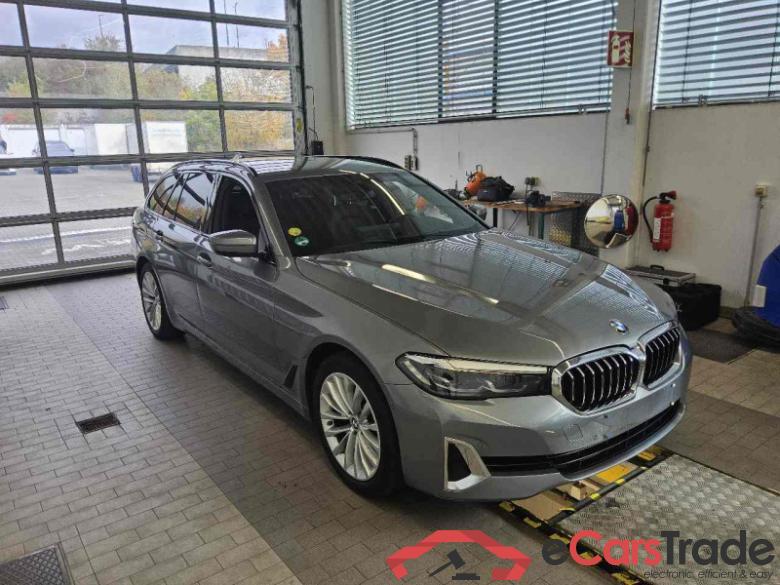 BMW Baureihe 5 Touring (G31)(2017->) DE - Kb5 520 d Mild-Hybrid EU6d, Luxury Line (EURO 6d), (Facelift) 2020 - 2024 #2