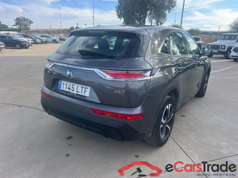 DS DS 7 Crossback / 2017 / 5P / todoterreno BlueHDi DE 96kW (130CV) Auto. CHIC (AC) #2