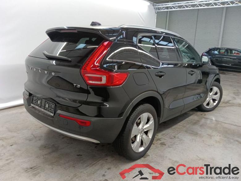Volvo XC40 T3 Geartronic Momentum Pro 5d #2
