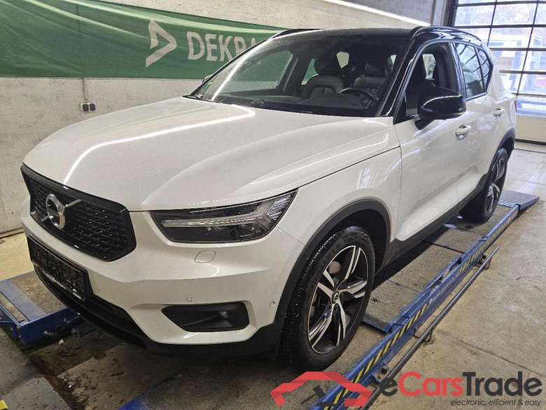 Volvo XC40 (2017->) DE - SUV5 B4 2WD EU6d, R-Design (EURO 6d), 2020 - 2022 #1