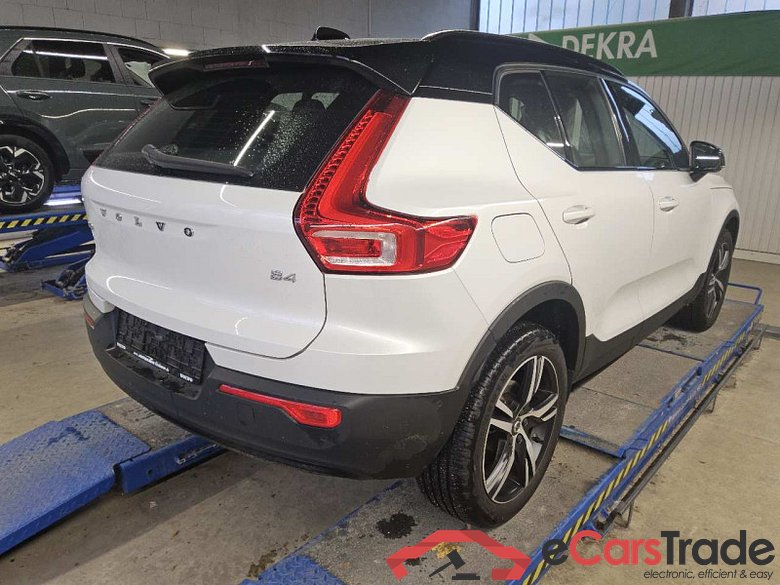 Volvo XC40 (2017->) DE - SUV5 B4 2WD EU6d, R-Design (EURO 6d), 2020 - 2022 #3