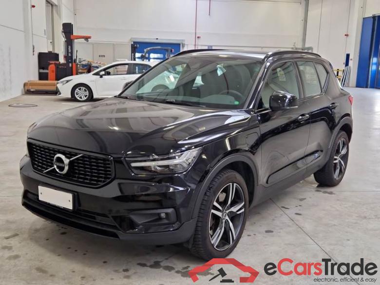 VOLVO XC40 / 2017 / 5P / SUV T4 PLUG-IN HYBRID AUTO RECHARGE R-DESIGN #1