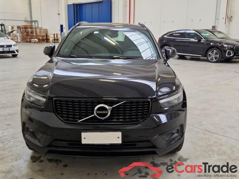 VOLVO XC40 / 2017 / 5P / SUV T4 PLUG-IN HYBRID AUTO RECHARGE R-DESIGN #6