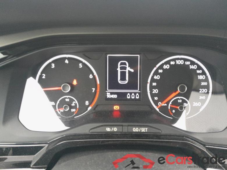 VOLKSWAGEN Polo / 2017 / 5P / berlina con portón Advance 1.0 TSI 70kW (95CV) #4