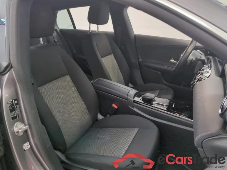 Mercedes-Benz CLA Shooting Brake CLA 180 DCT Business Solution 5d #3