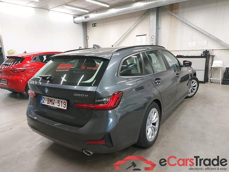 BMW - BMW 3 TOURING 320e 204PK Business Edition With Vernasca Heated Sport Seats & Driving Assistant Pack & Active Cruise Control * HYBRID * #2