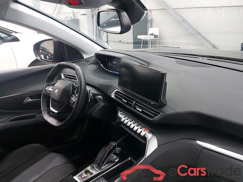 PEUGEOT - PEU 5008 BlueHDi 130PK EAT8 Allure With Heated Seats & Keyless & Towing Hook #3