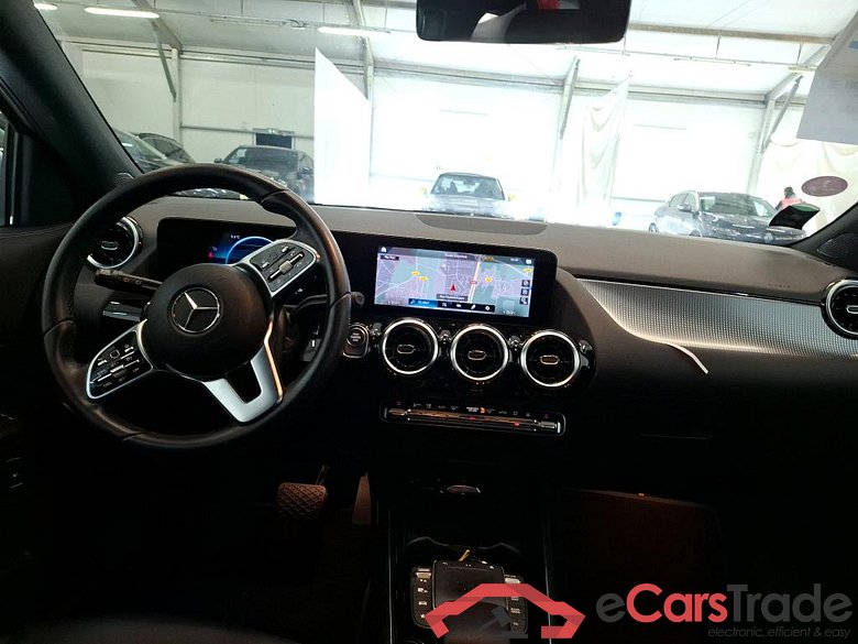Mercedes GLA 250e Plug-In Hybrid Aut. LED-Xenon Navi-Pro 1/2 Sport-Leather KeylessGo Camera Klima PDC ... #6